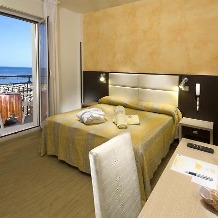 Hotel Alba Gabicce Mare Esterno foto